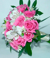 Букет_Свадебный букет невесты из розовых роз и альстромерий Букет_Свадебный букет невесты из розовых роз и альстромерий